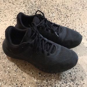 Women's Under Armour size 10 tennis shoes